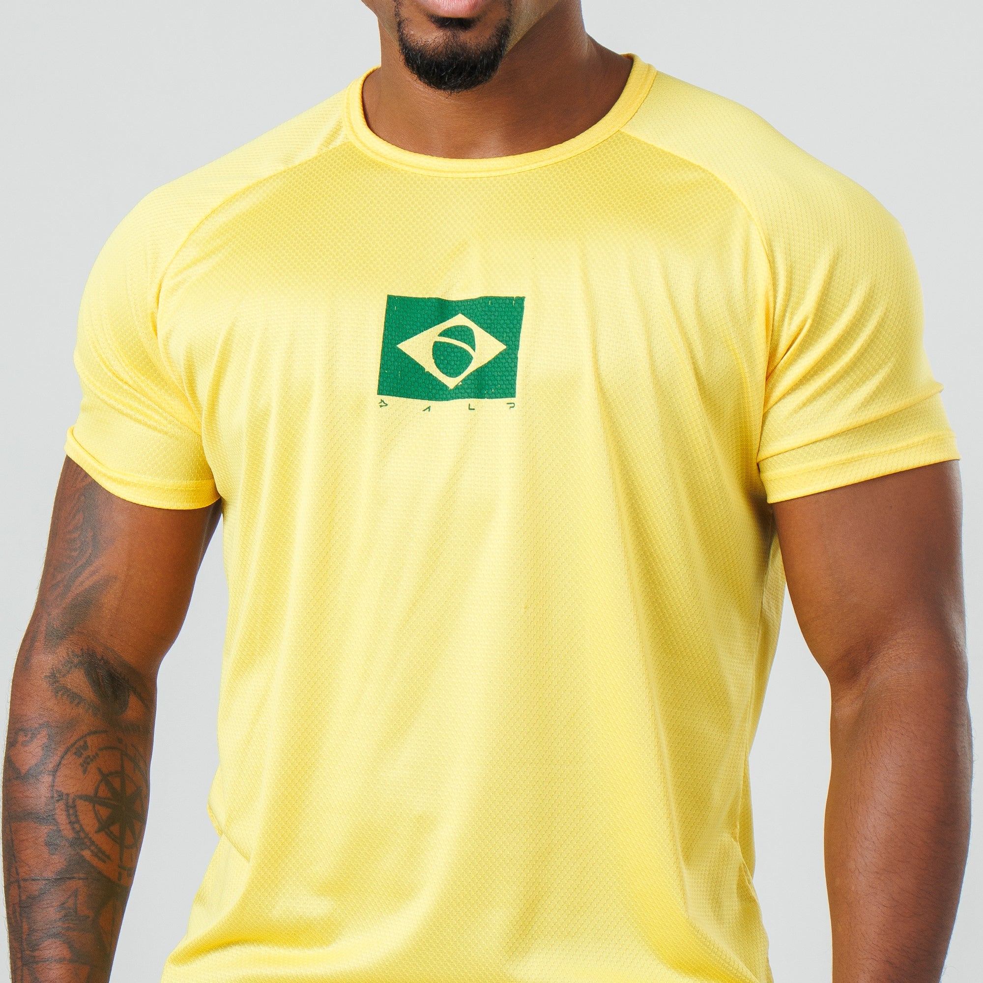 Camiseta Dry Fit Brasão Amarelo Bandeira