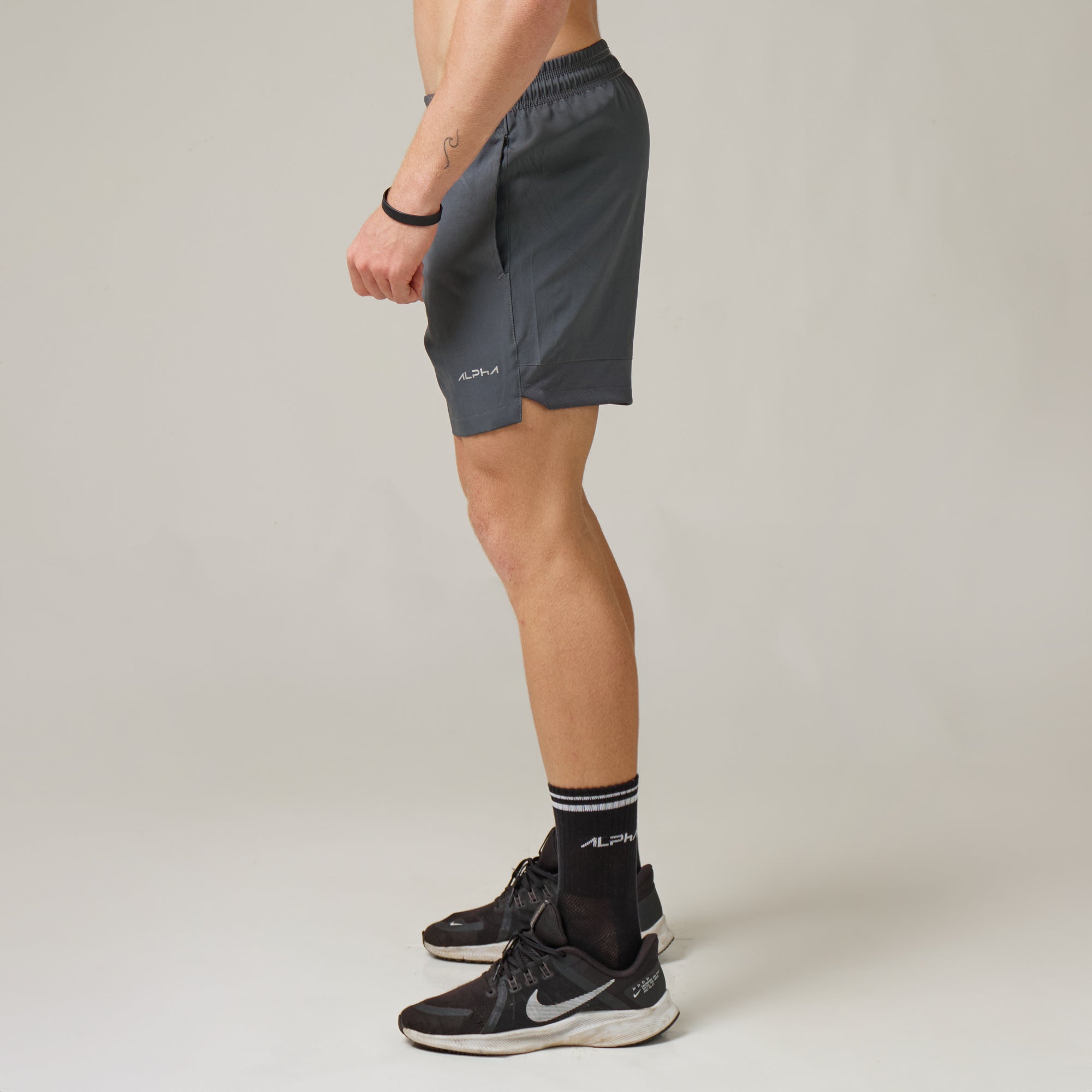 Short Aero Pulse Fluid Cinza