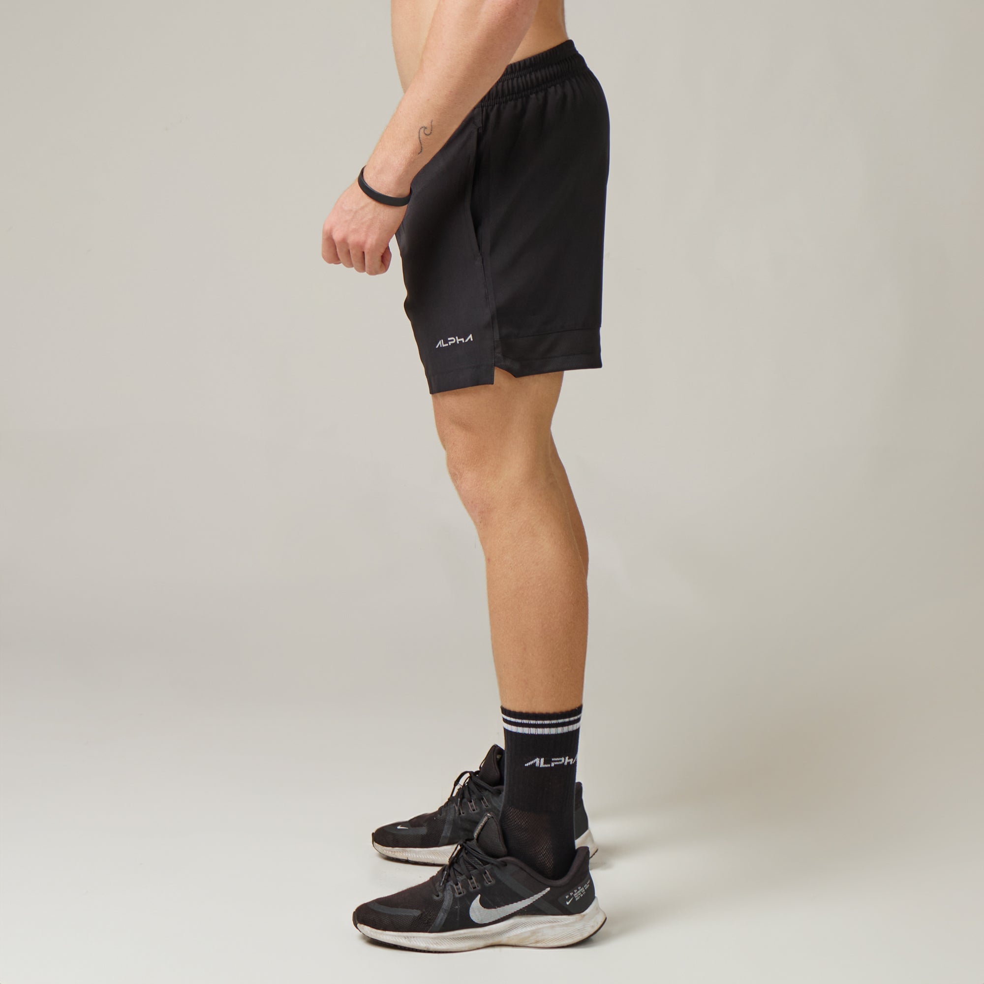 Short Aero Pulse Fluid Preto