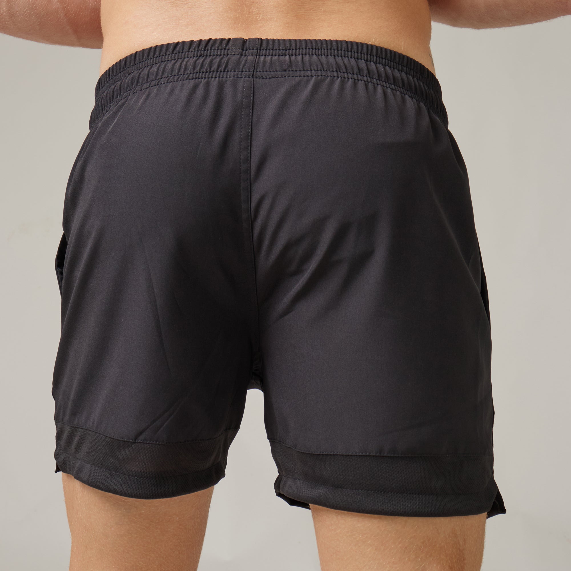 Short Aero Pulse Fluid Preto